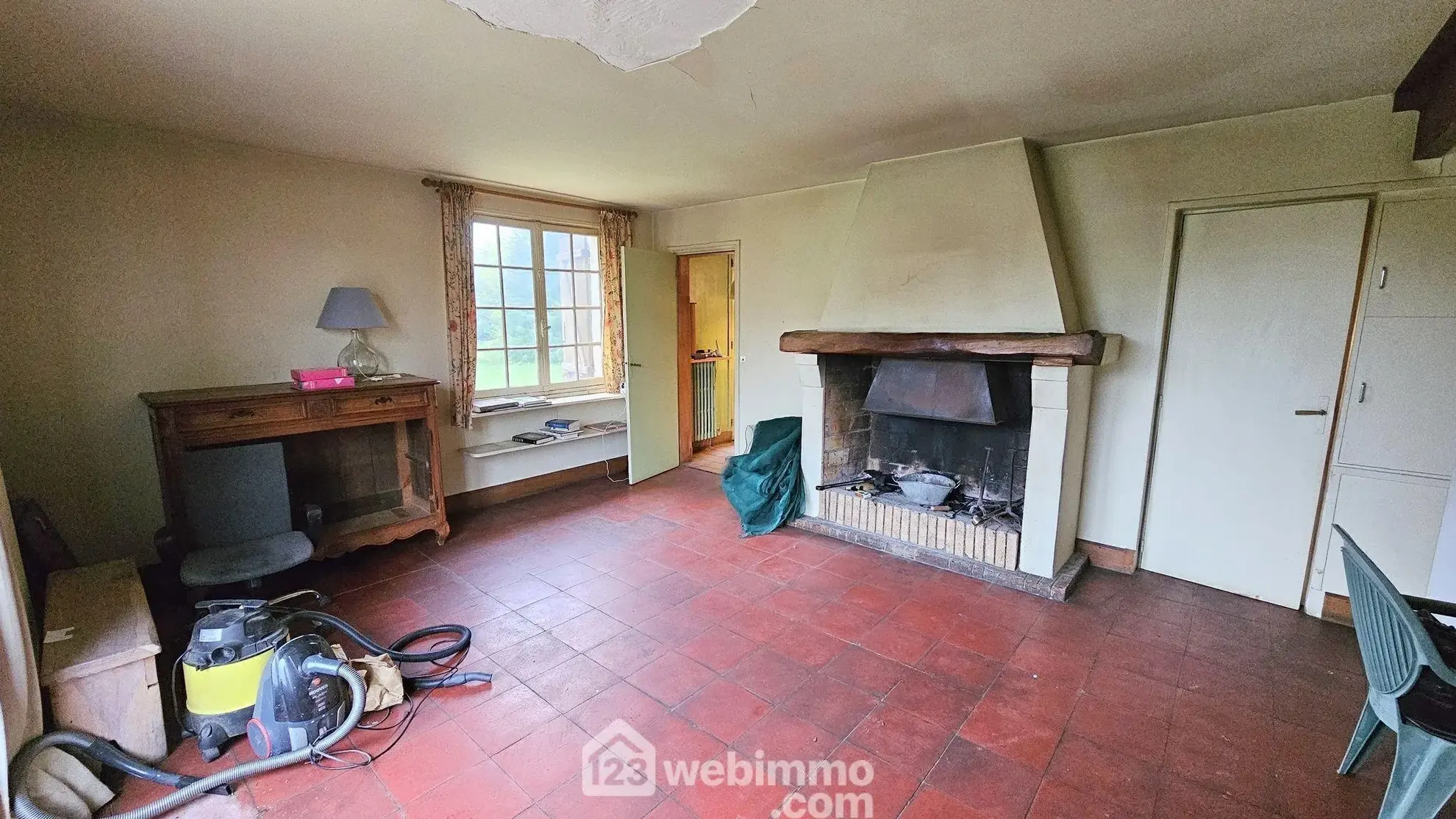Maison à vendre de 188 m² à Milly-la-Forêt avec jardin et dépendance 