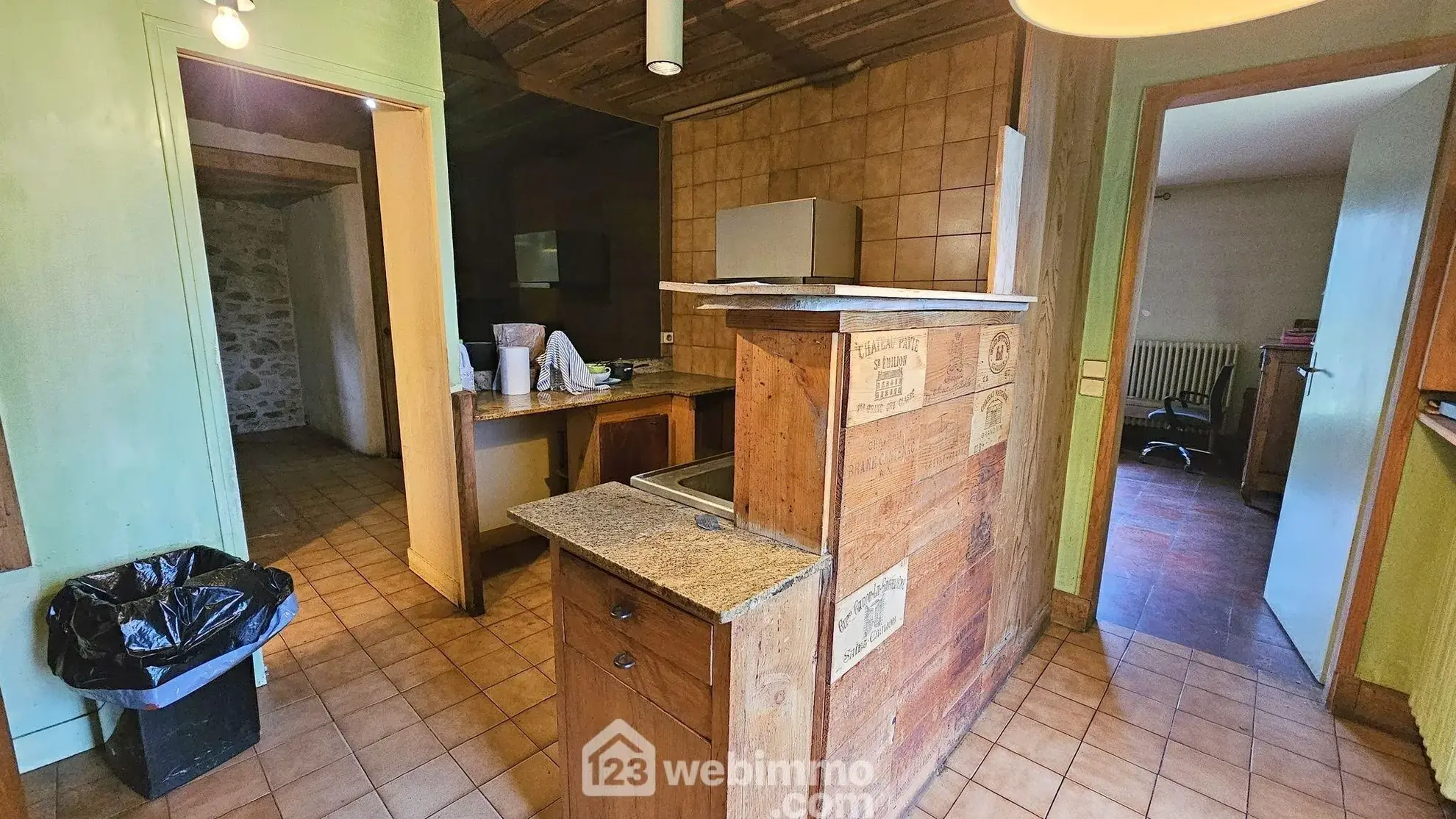 Maison à vendre de 188 m² à Milly-la-Forêt avec jardin et dépendance 