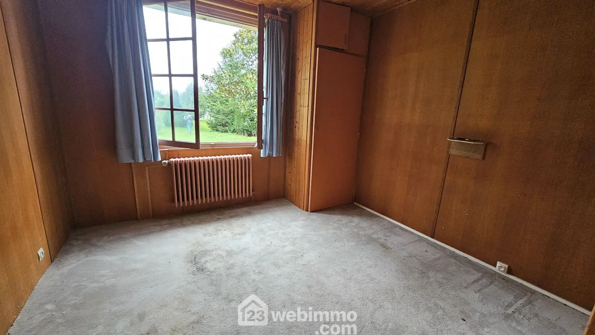 Maison à vendre de 188 m² à Milly-la-Forêt avec jardin et dépendance 