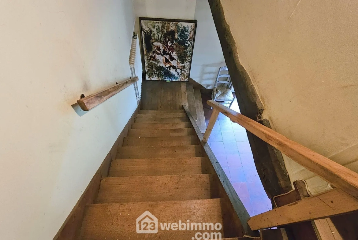 Maison à vendre de 188 m² à Milly-la-Forêt avec jardin et dépendance 