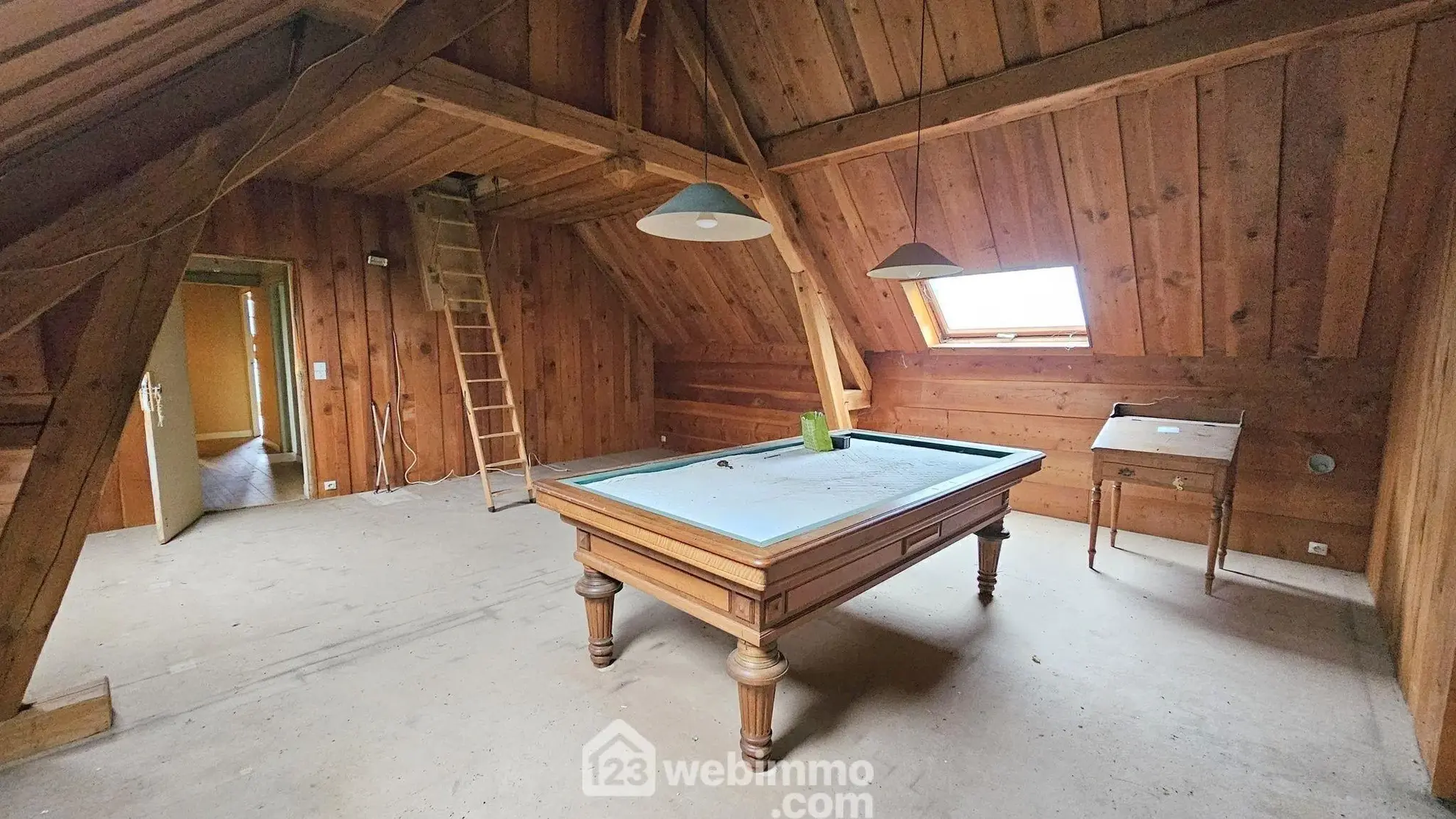 Maison à vendre de 188 m² à Milly-la-Forêt avec jardin et dépendance 