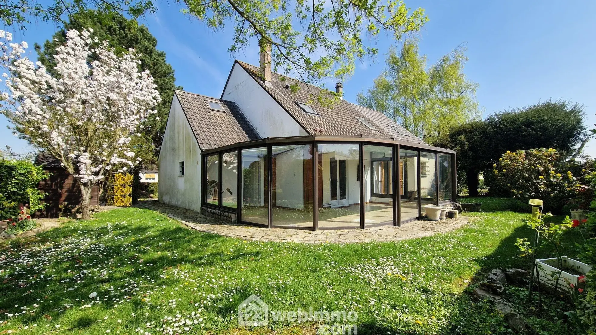 Maison spacieuse de 147 m² avec jardin à Chambry - À personnaliser 