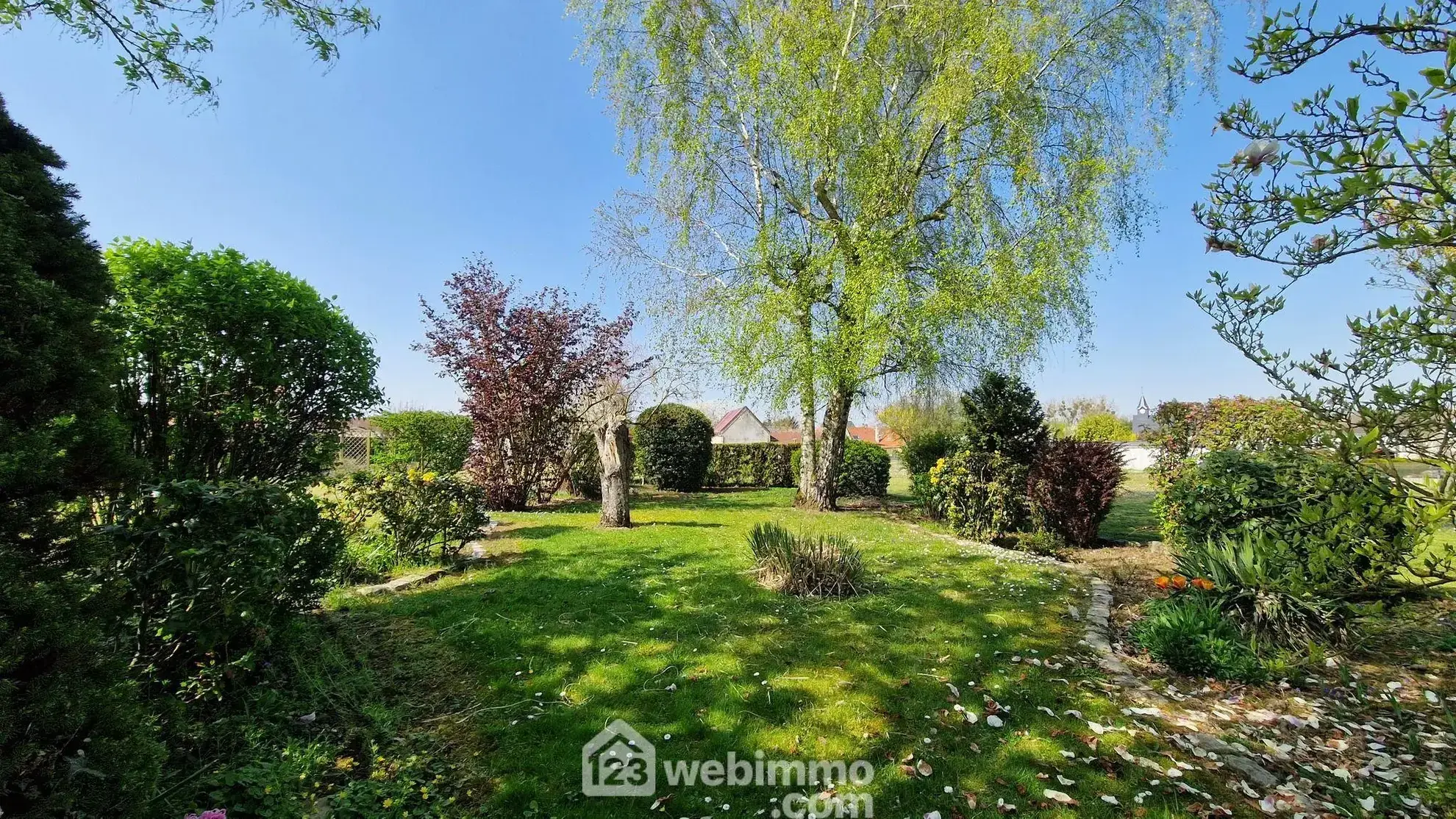 Maison spacieuse de 147 m² avec jardin à Chambry - À personnaliser 