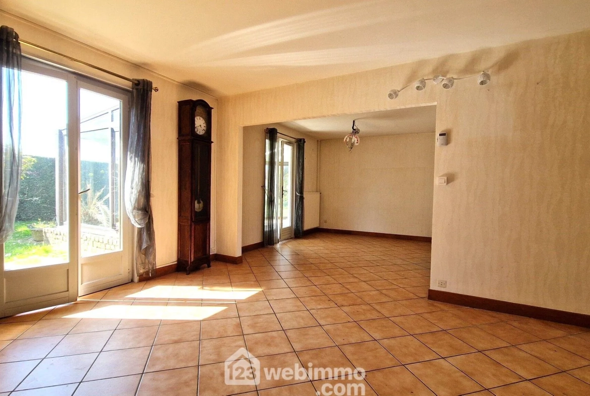Maison spacieuse de 147 m² avec jardin à Chambry - À personnaliser 