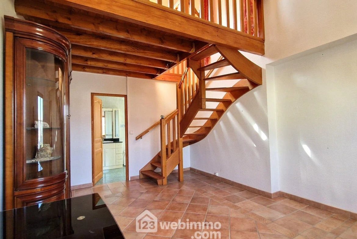 Maison spacieuse de 147 m² avec jardin à Chambry - À personnaliser 