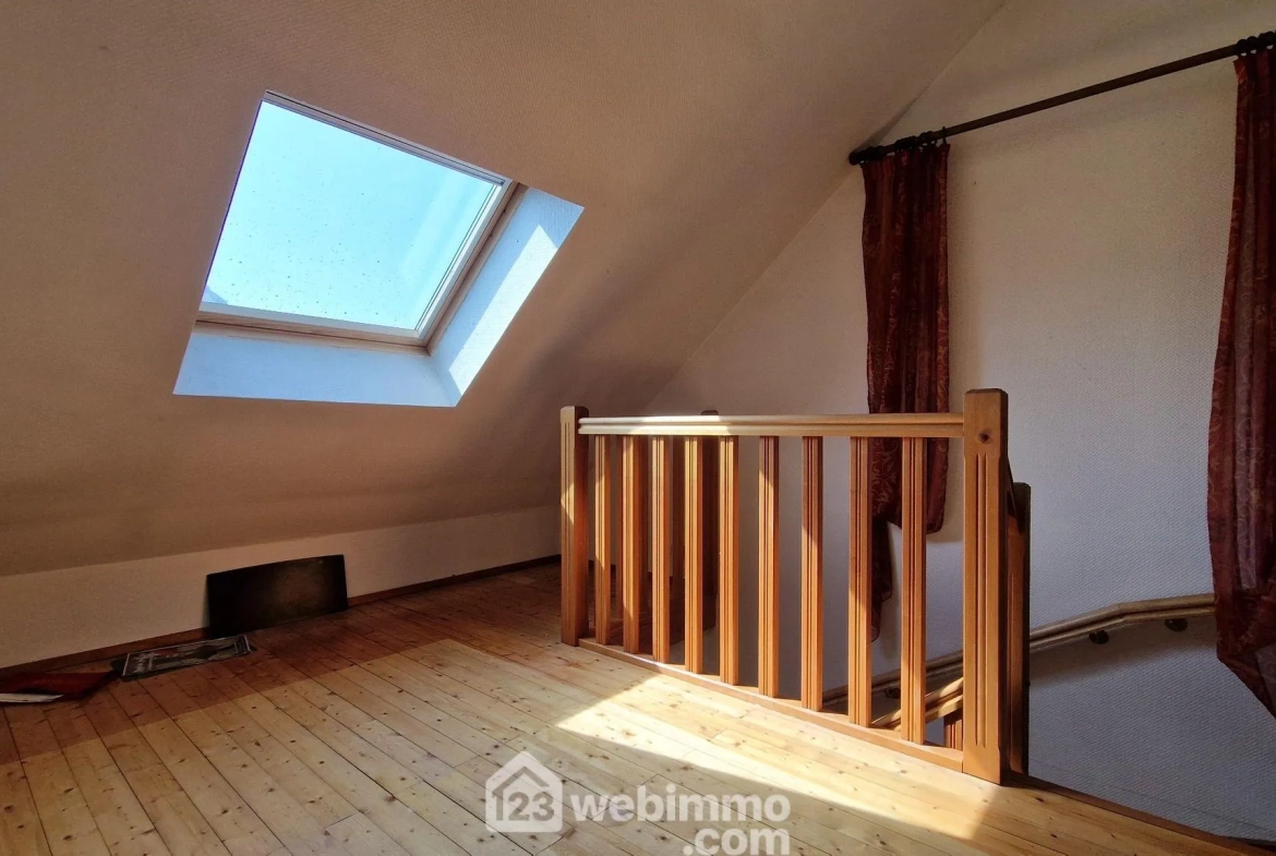 Maison spacieuse de 147 m² avec jardin à Chambry - À personnaliser 