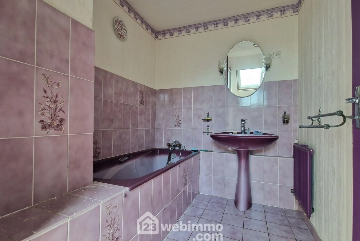 Maison spacieuse de 147 m² avec jardin à Chambry - À personnaliser 