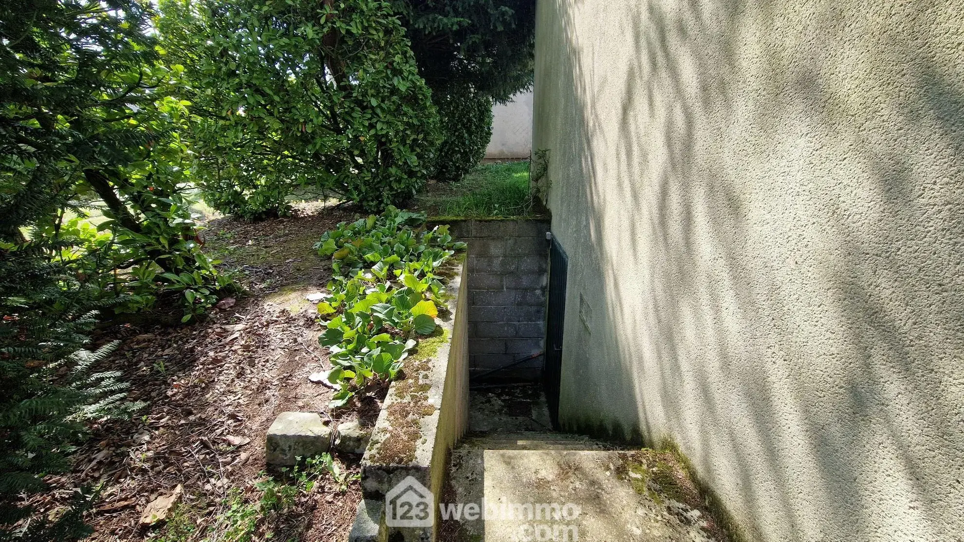 Maison spacieuse de 147 m² avec jardin à Chambry - À personnaliser 