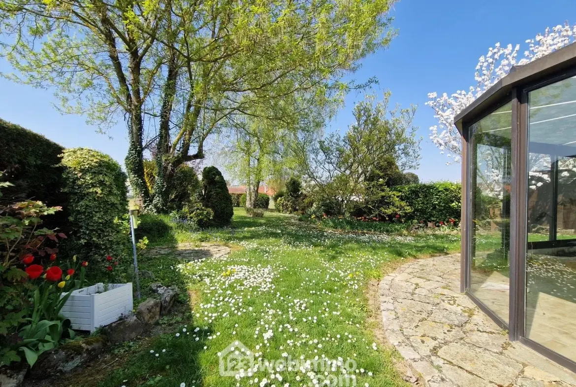 Maison spacieuse de 147 m² avec jardin à Chambry - À personnaliser 