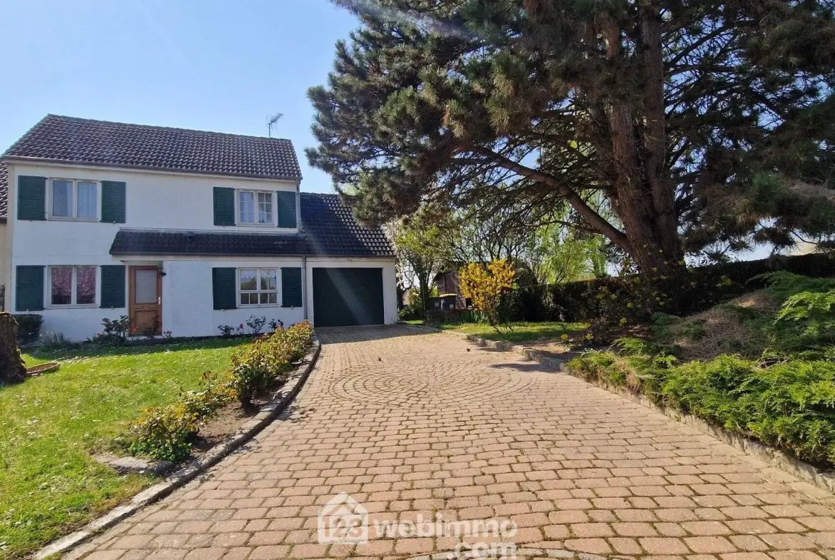 Maison spacieuse de 147 m² avec jardin à Chambry - À personnaliser 