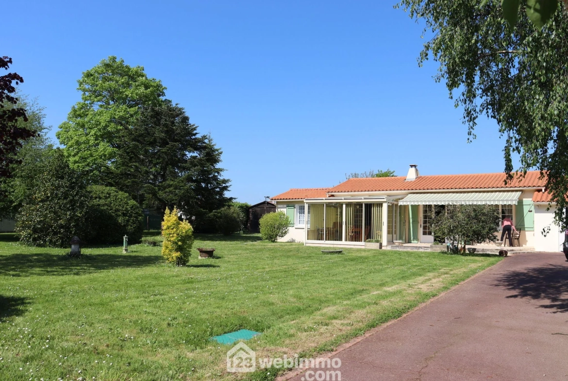 Maison de plain-pied à vendre proche du littoral vendéen avec jardin et 3 chambres 