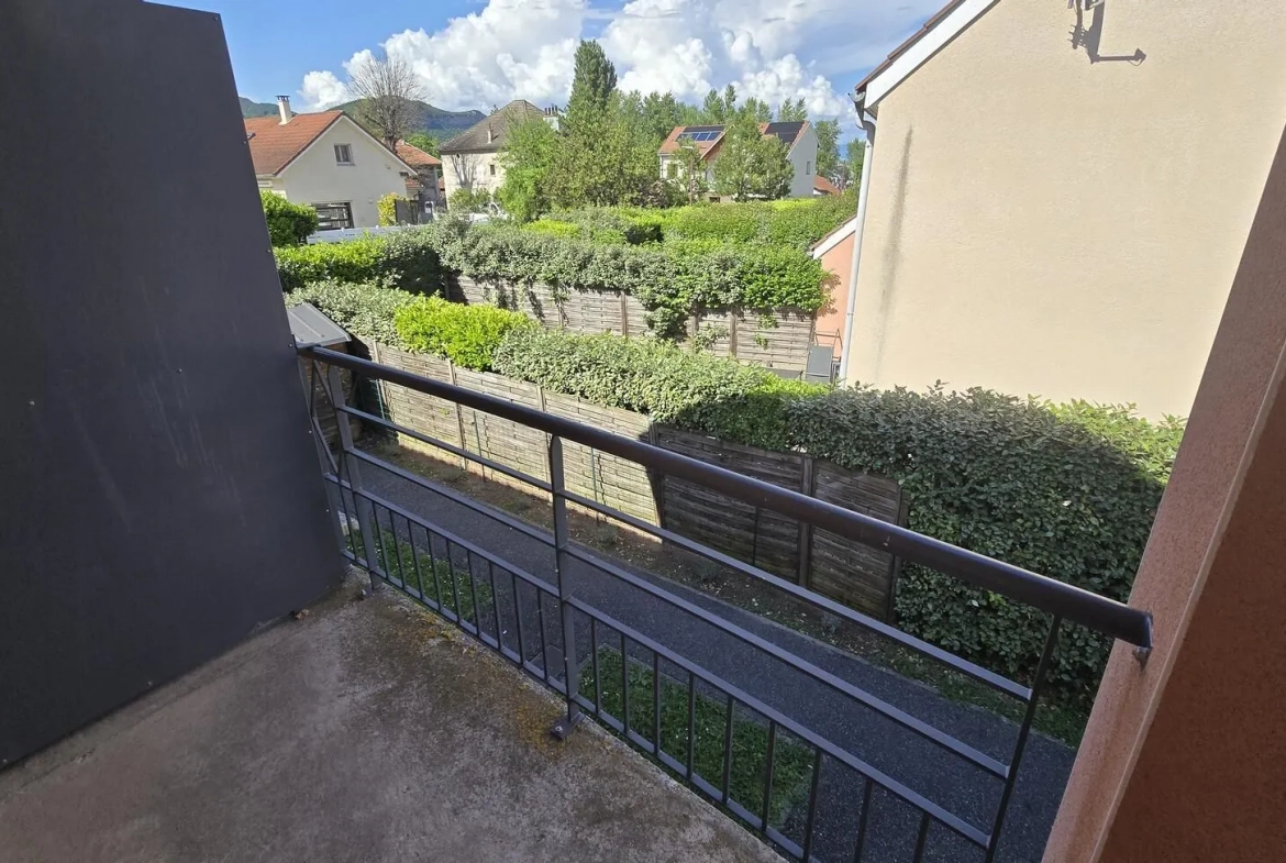 Appartement duplex T4 de 72 m² avec jardin à Varces 