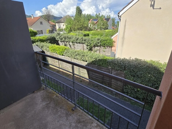 Appartement duplex T4 de 72 m² avec jardin à Varces