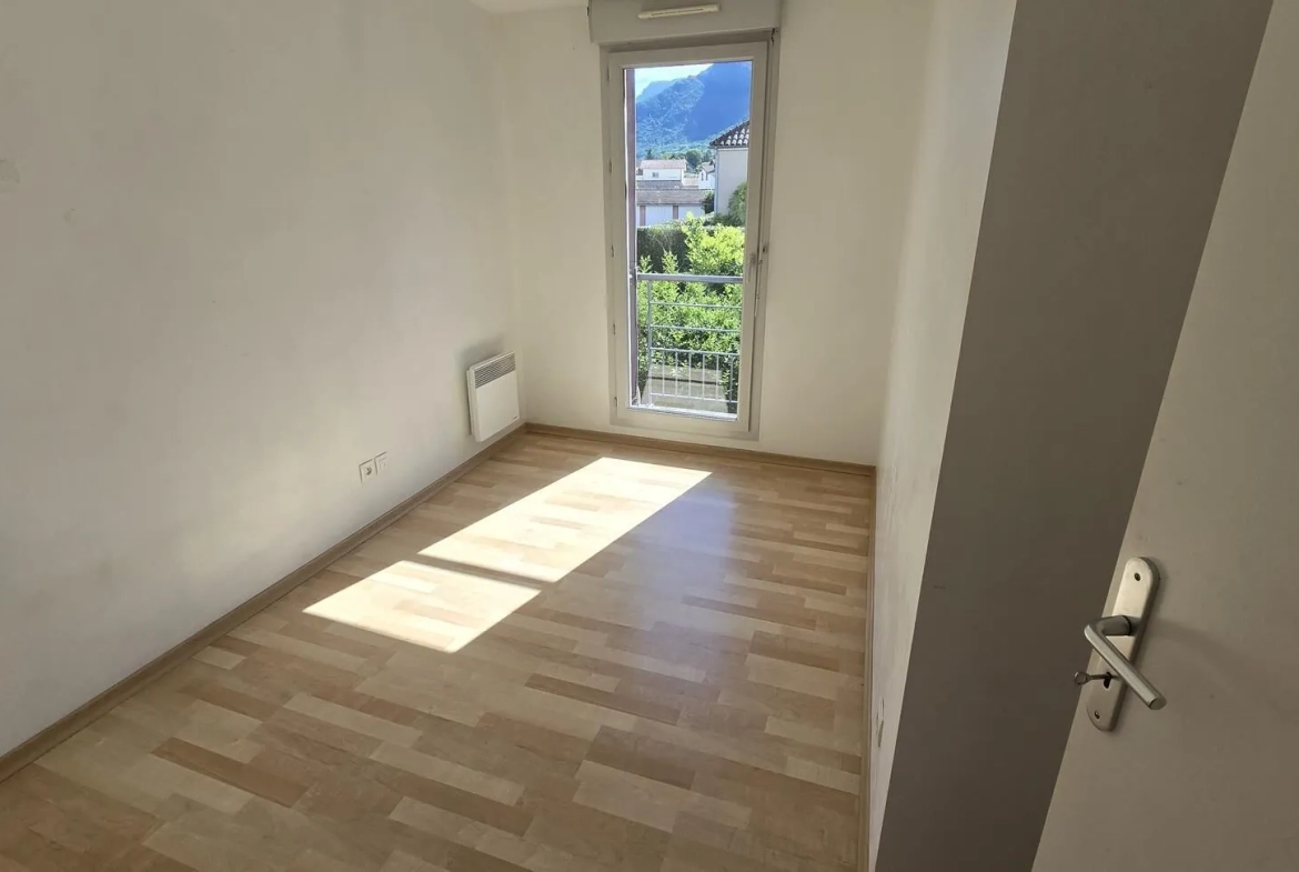 Appartement duplex T4 de 72 m² avec jardin à Varces 