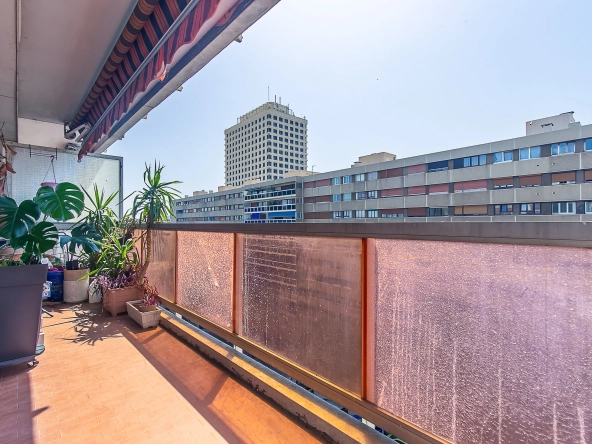Appartement lumineux de 87m² avec terrasse et cave à Marseille 6ème