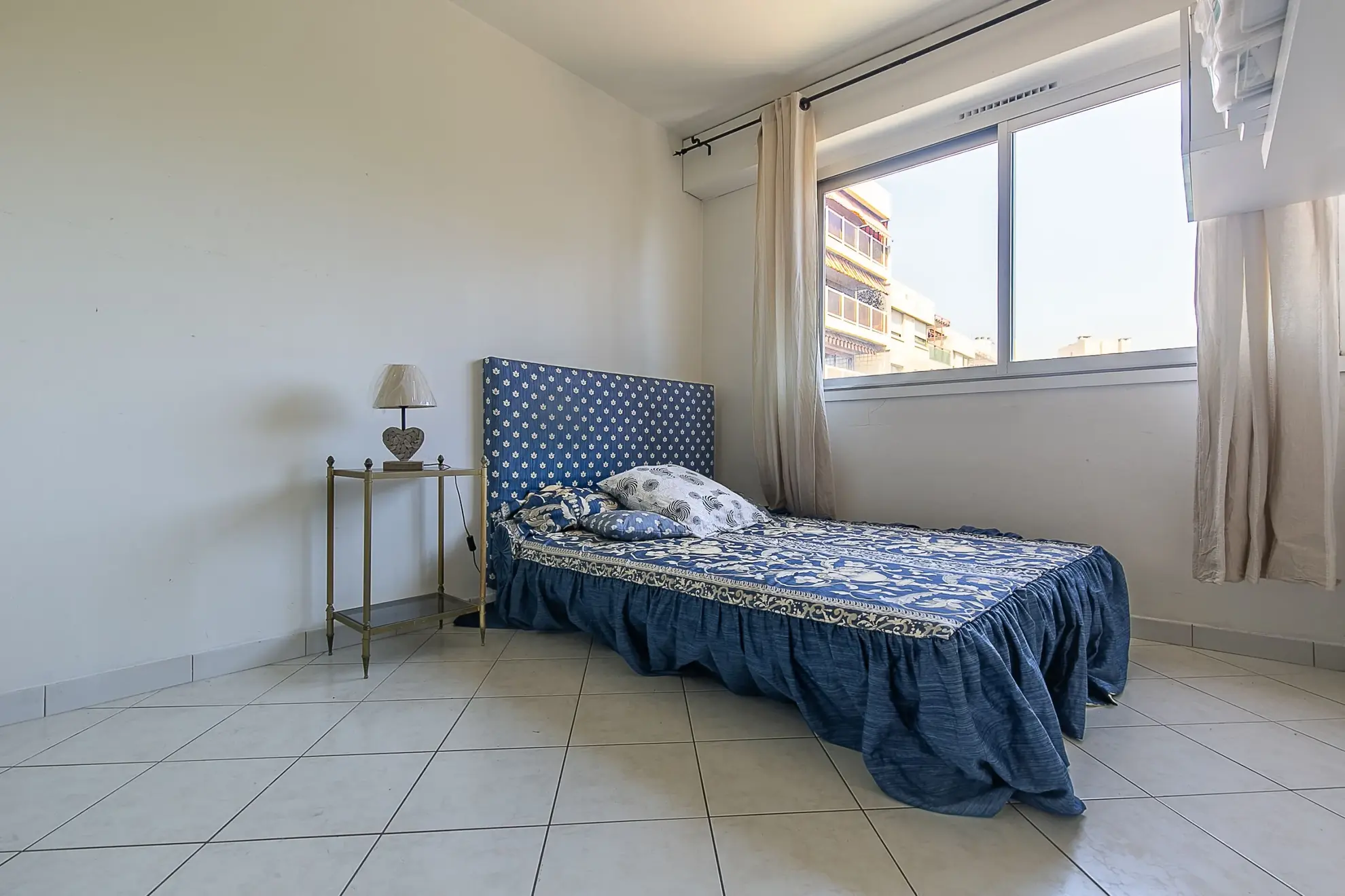 Appartement lumineux de 87m² avec terrasse et cave à Marseille 6ème 