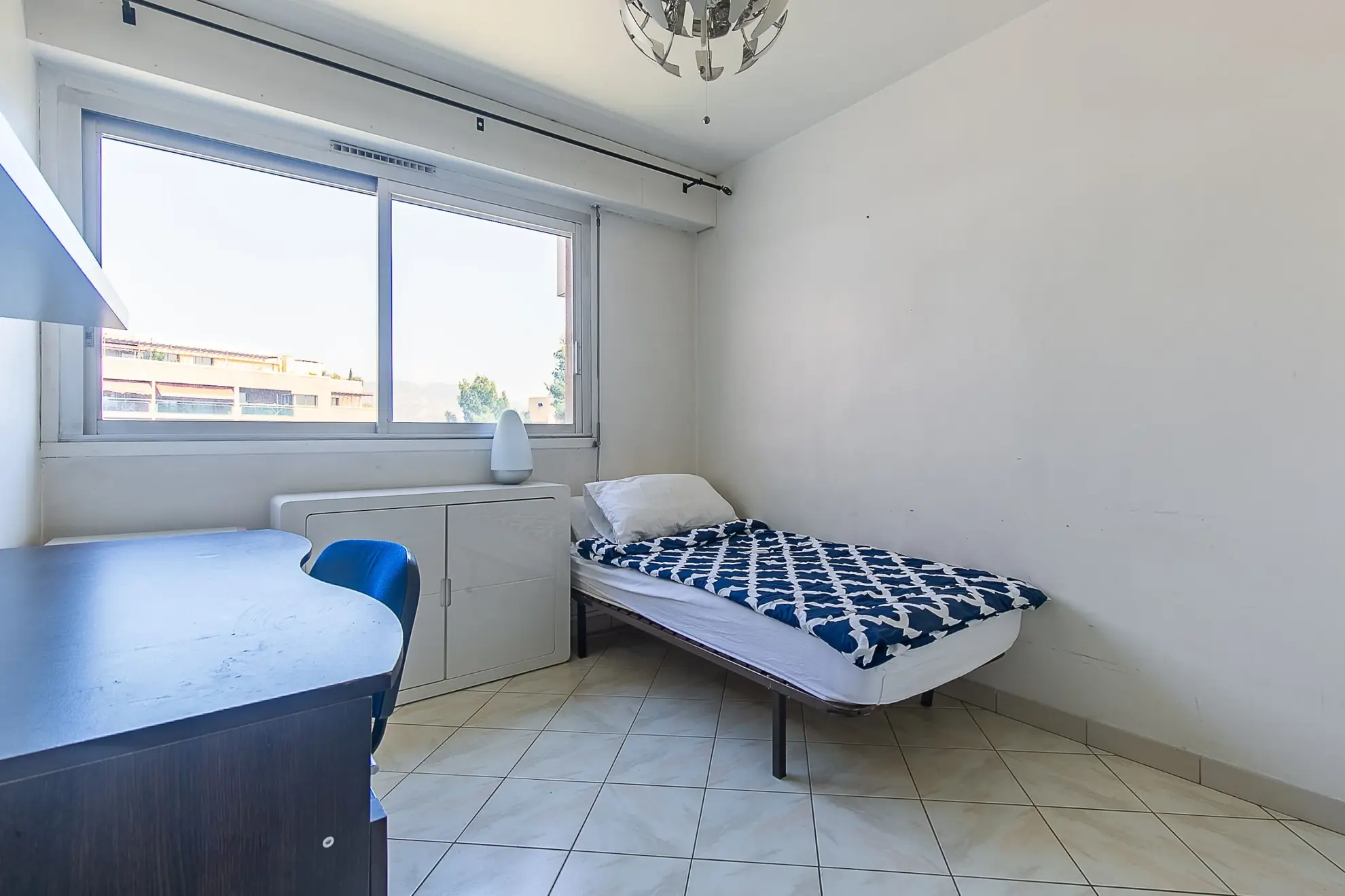 Appartement lumineux de 87m² avec terrasse et cave à Marseille 6ème 