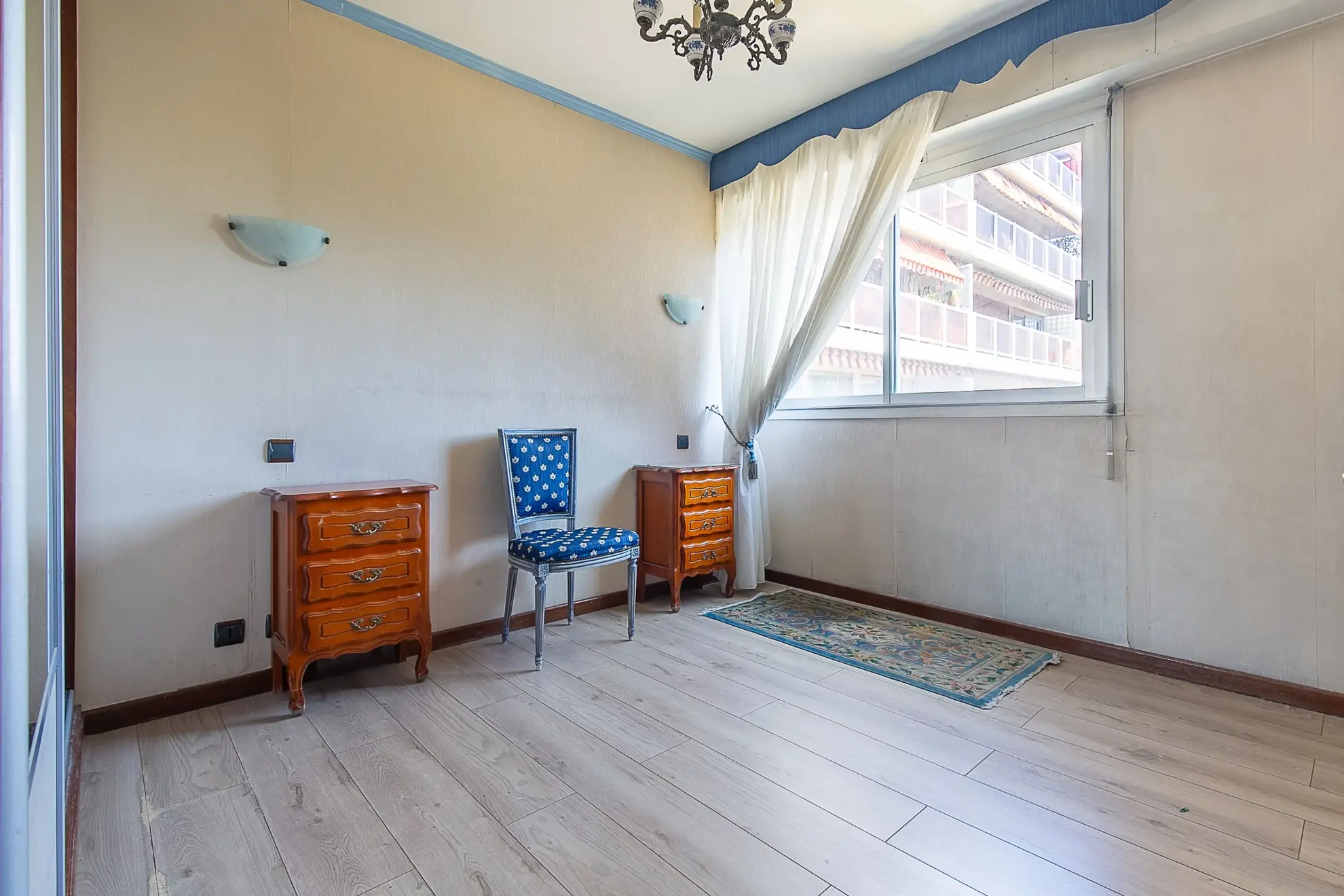 Appartement lumineux de 87m² avec terrasse et cave à Marseille 6ème 