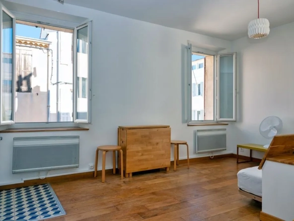 Charmant studio meublé de 16m² à Marseille, parfait pour investissement ou première achat