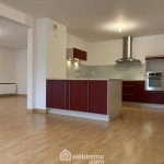Appartement de 129 m² avec 3 chambres et parking à Chasseneuil-du-Poitou