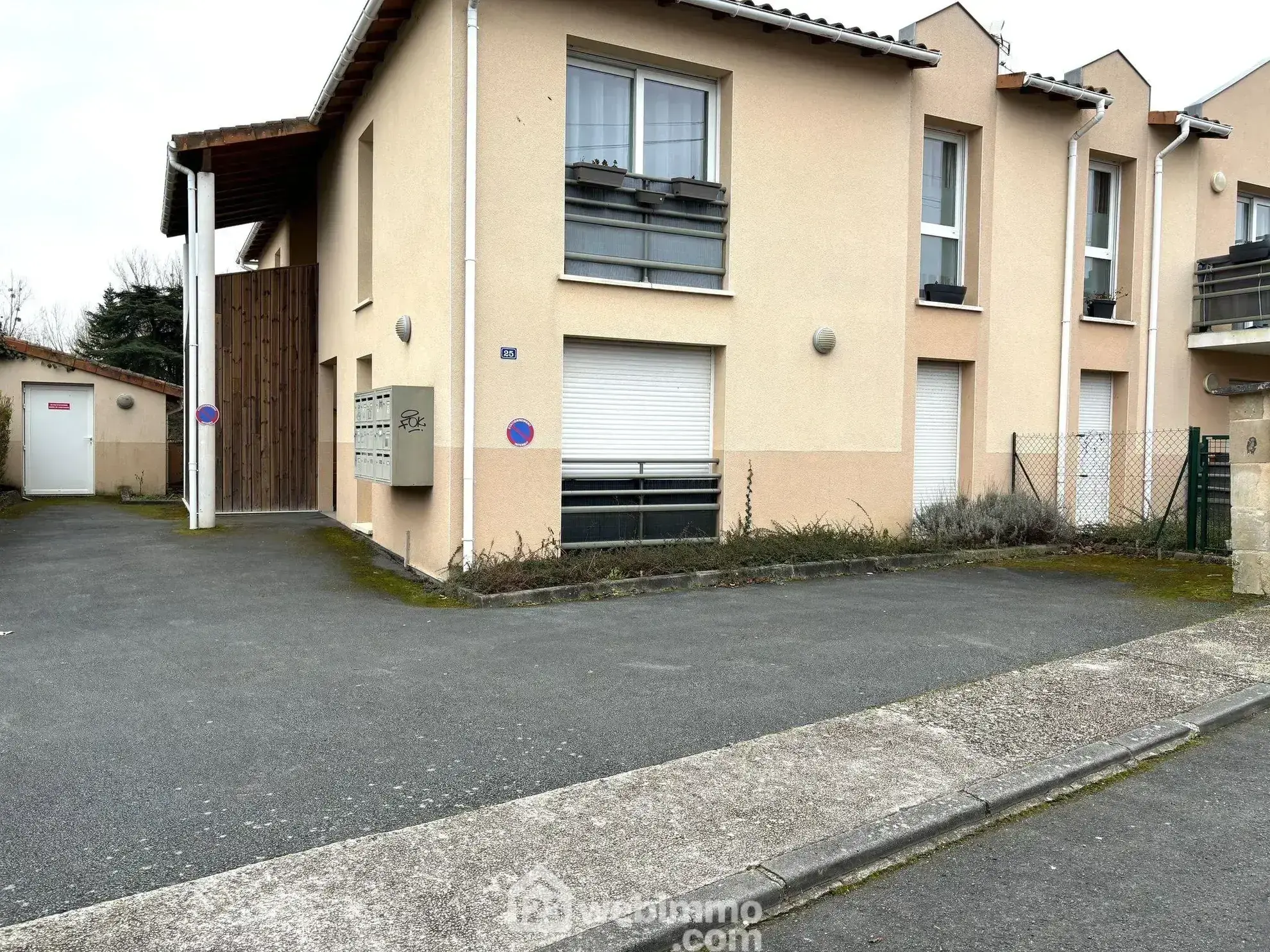 Appartement de 129 m² avec 3 chambres et parking à Chasseneuil-du-Poitou 
