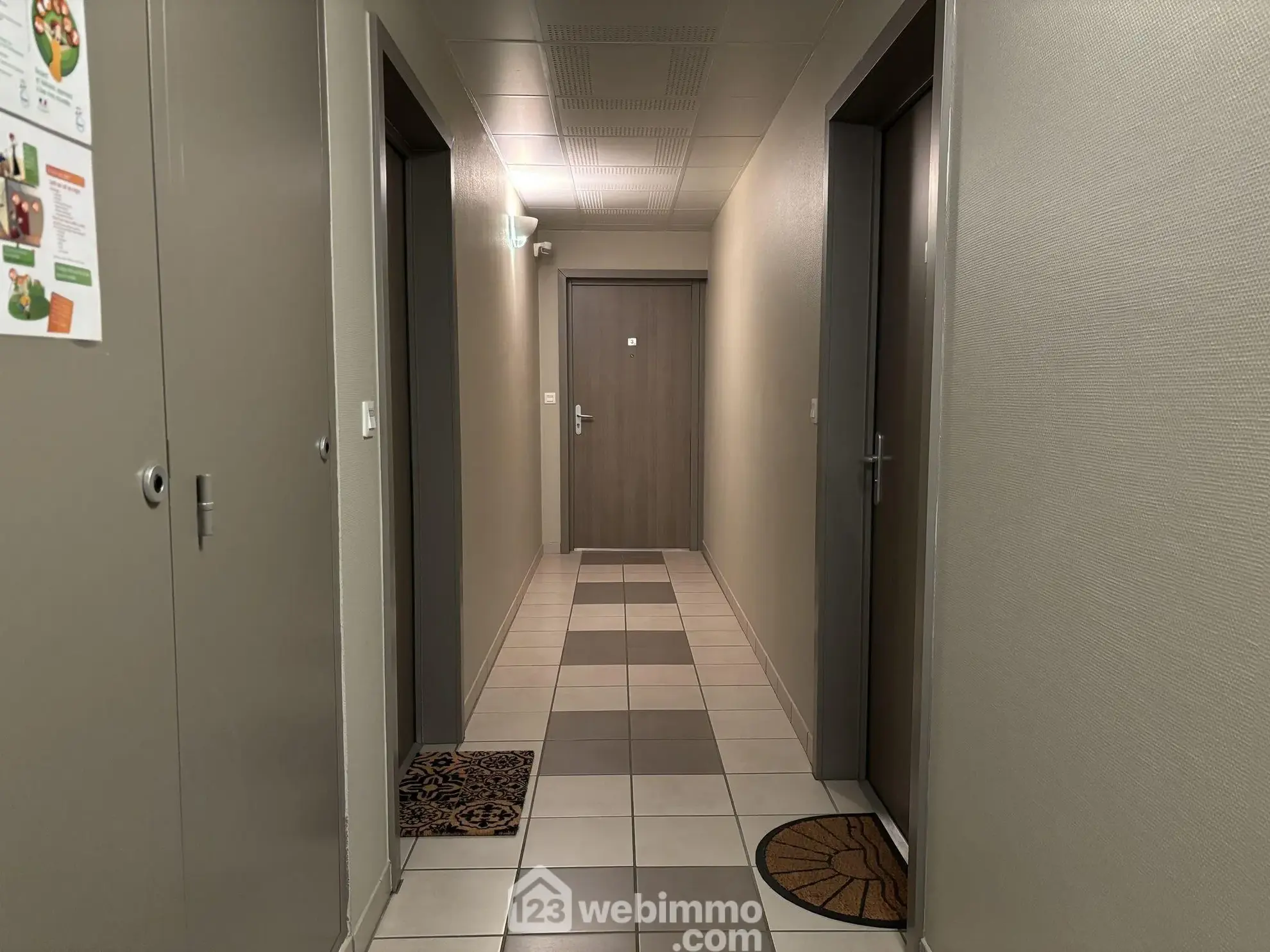 Appartement de 129 m² avec 3 chambres et parking à Chasseneuil-du-Poitou 