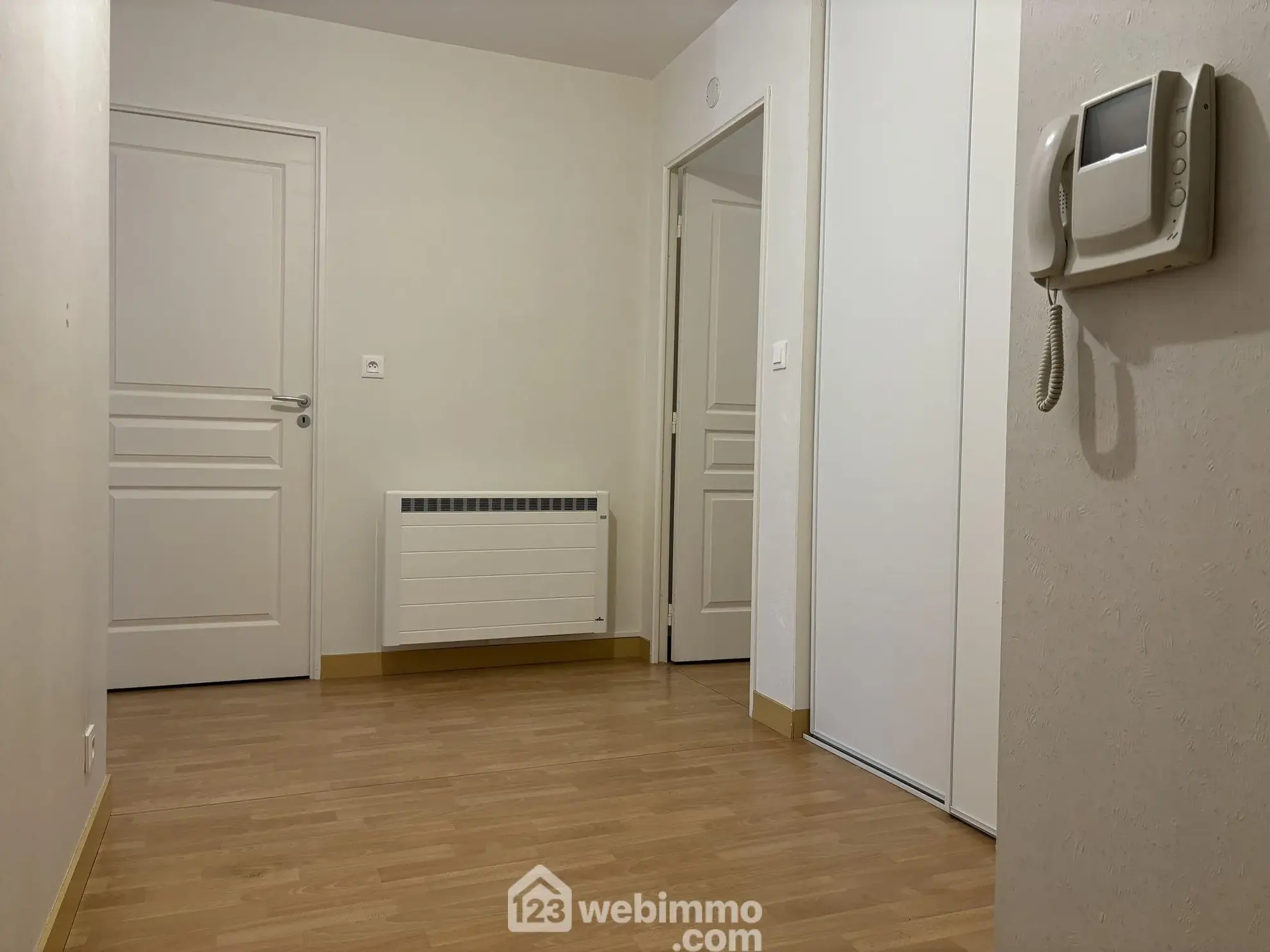 Appartement de 129 m² avec 3 chambres et parking à Chasseneuil-du-Poitou 