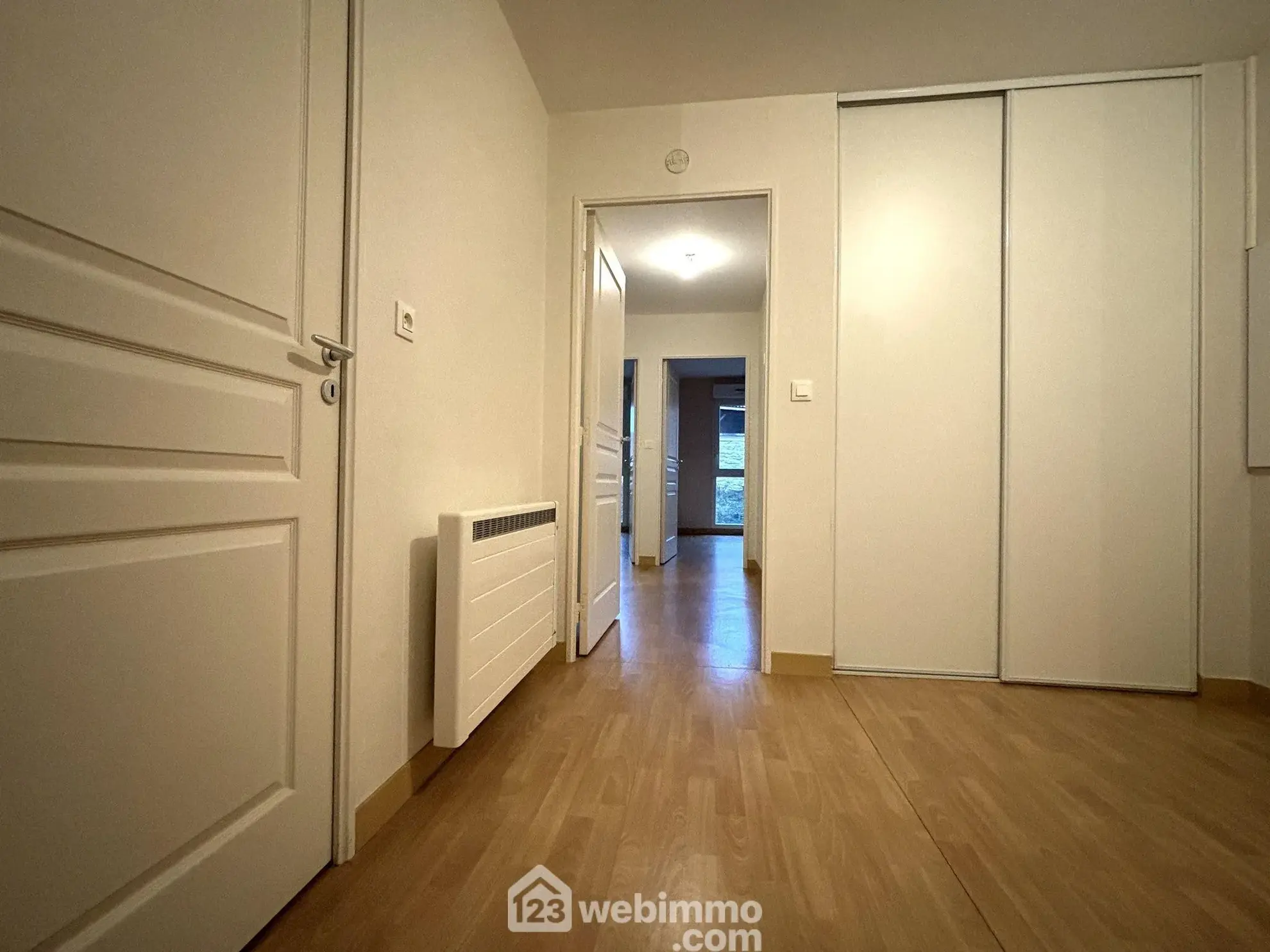 Appartement de 129 m² avec 3 chambres et parking à Chasseneuil-du-Poitou 