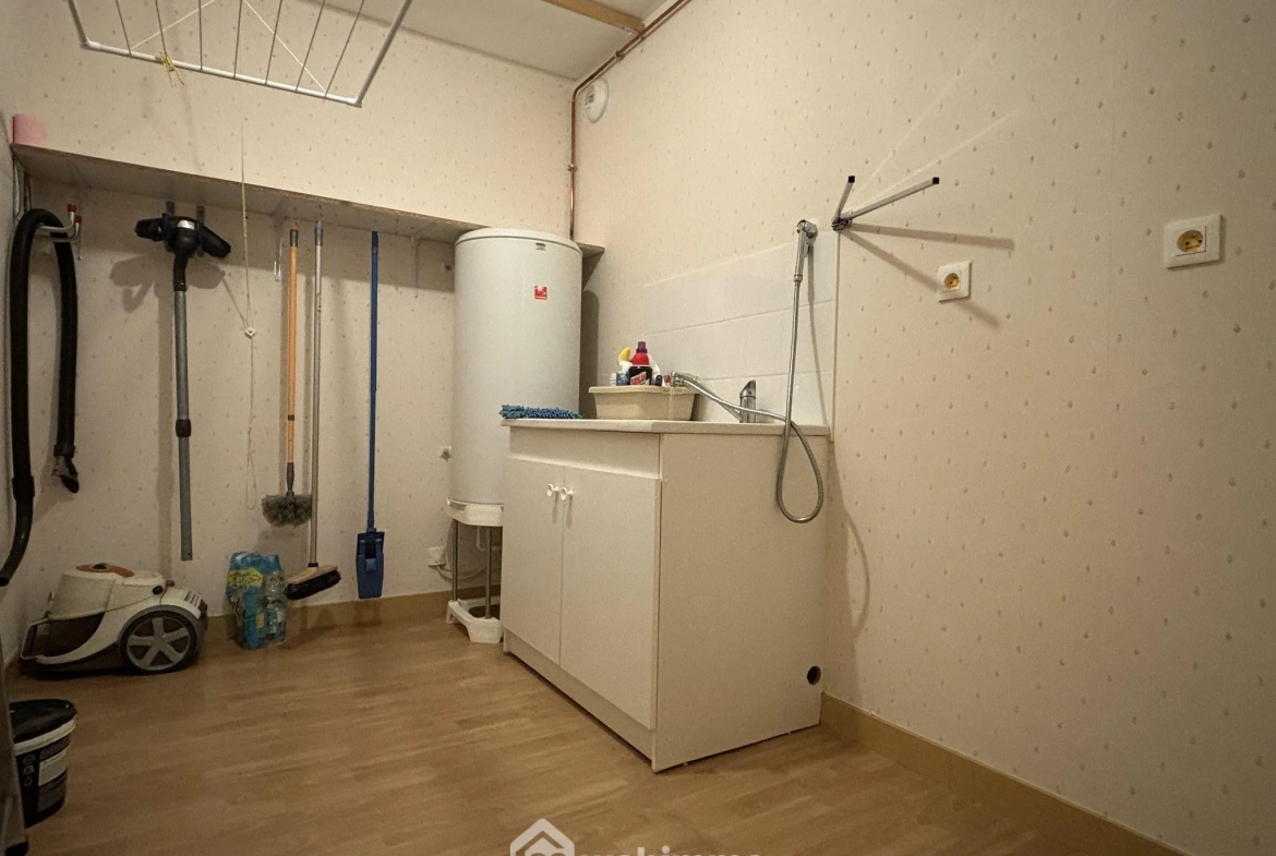 Appartement de 129 m² avec 3 chambres et parking à Chasseneuil-du-Poitou 