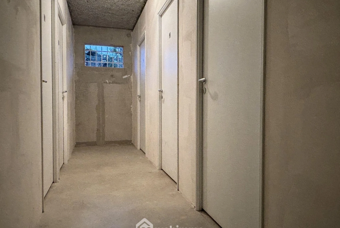 Appartement de 129 m² avec 3 chambres et parking à Chasseneuil-du-Poitou 
