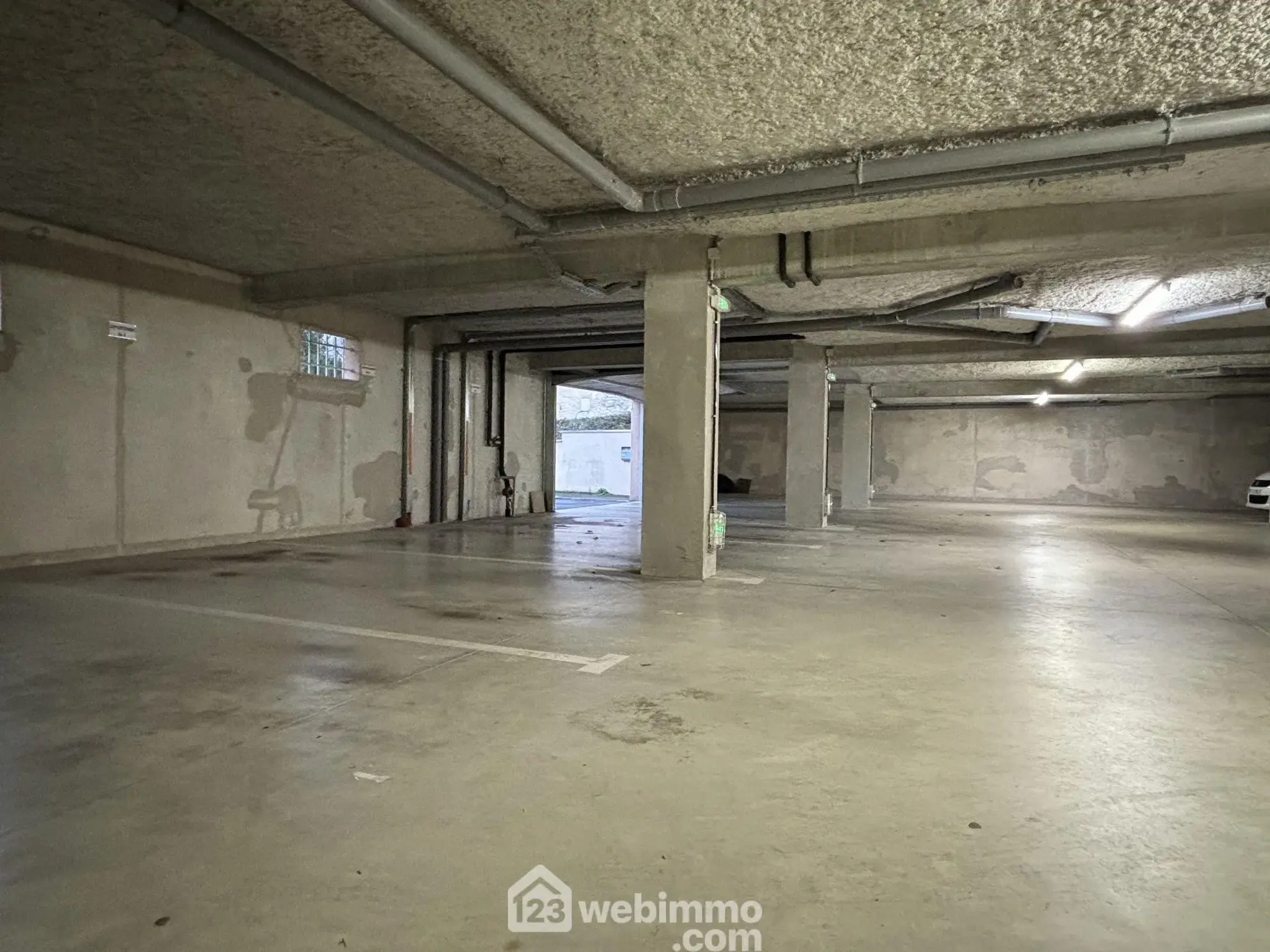 Appartement de 129 m² avec 3 chambres et parking à Chasseneuil-du-Poitou 