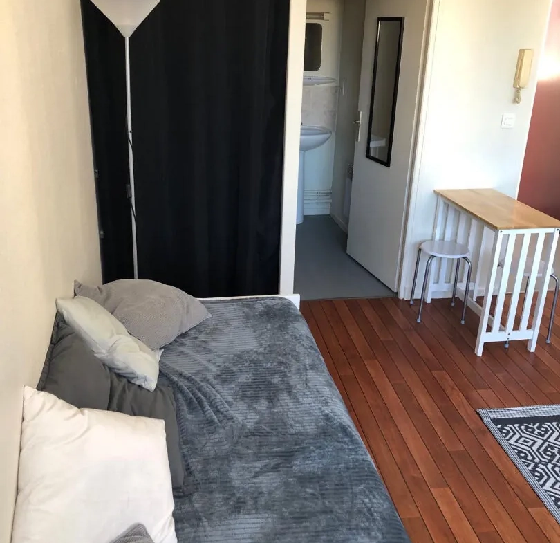 Investissement Studio meublé de 22 m² à Pau proche université et centre-ville 