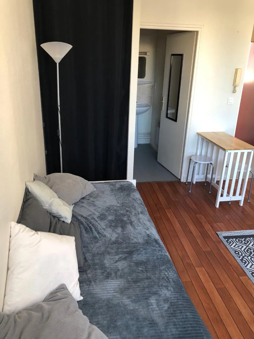 Investissement Studio meublé de 22 m² à Pau proche université et centre-ville 