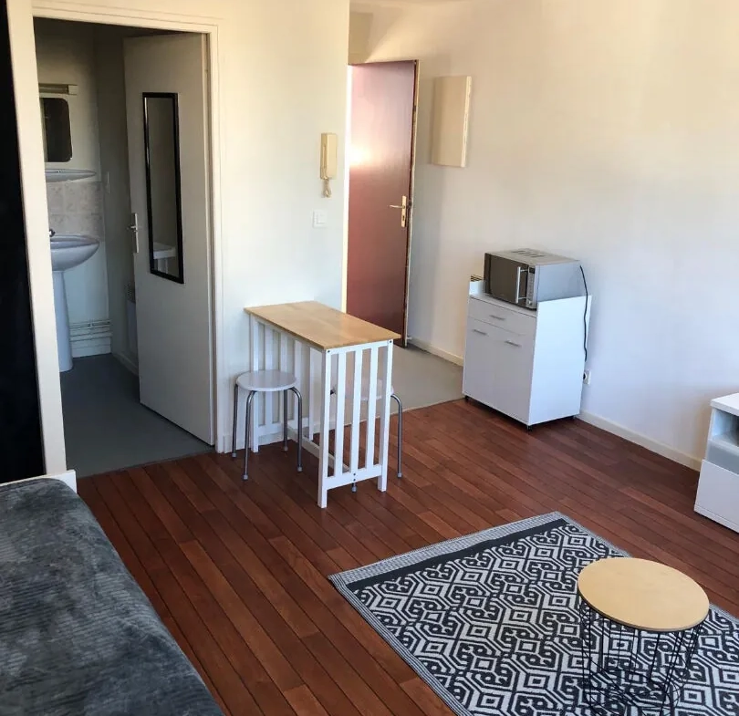 Investissement Studio meublé de 22 m² à Pau proche université et centre-ville 