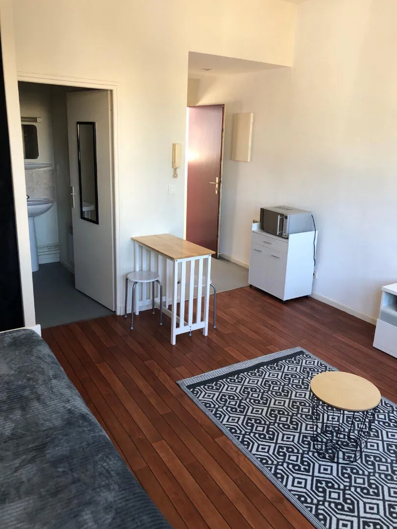 Investissement Studio meublé de 22 m² à Pau proche université et centre-ville 