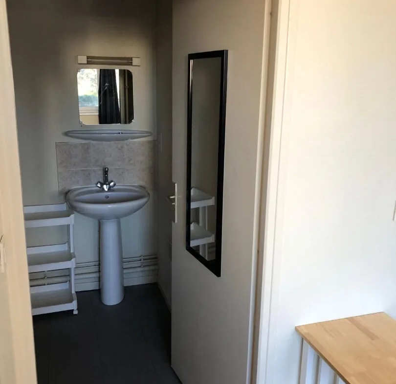 Investissement Studio meublé de 22 m² à Pau proche université et centre-ville 