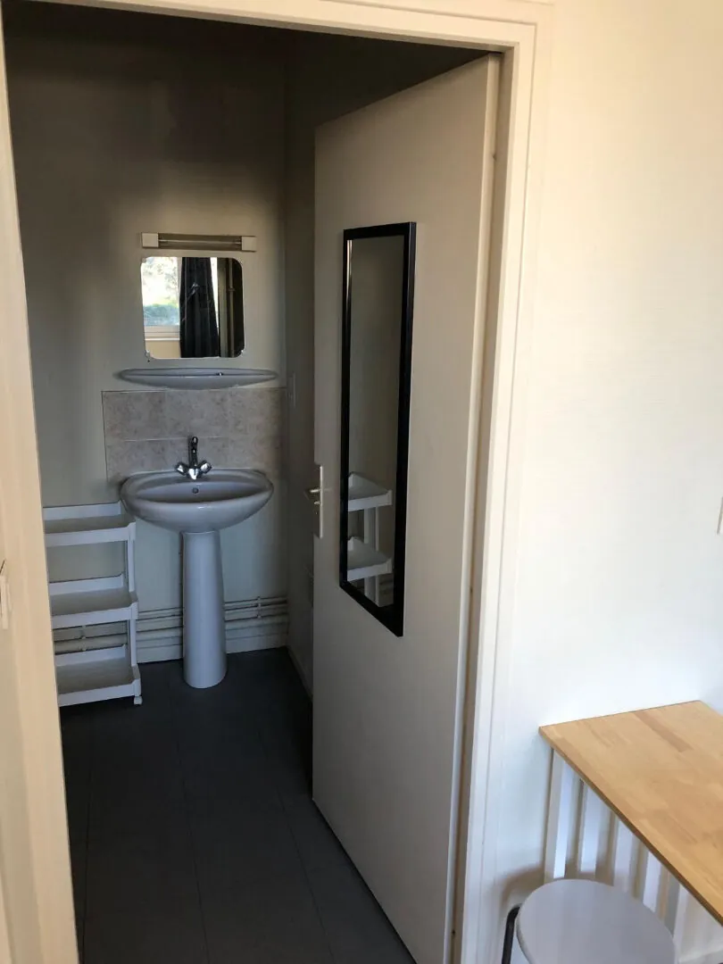 Investissement Studio meublé de 22 m² à Pau proche université et centre-ville 