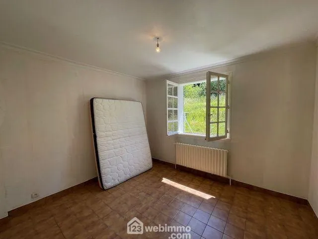 Magnifique maison à Noyon de 112m² avec jardin et sous-sol, idéal famille ou primo-accédant 