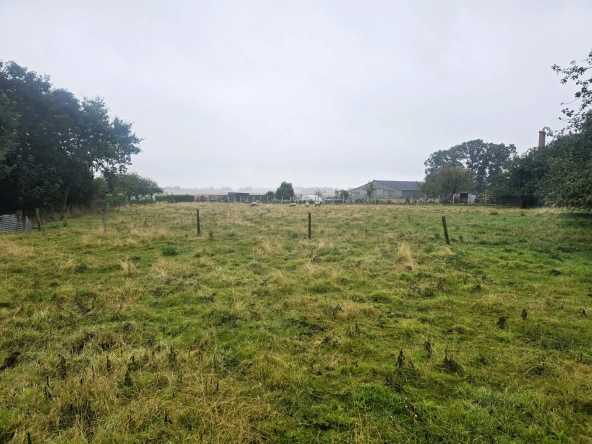 Terrain à bâtir de 1600 m² à Froberville hors lotissement, calme et constructible
