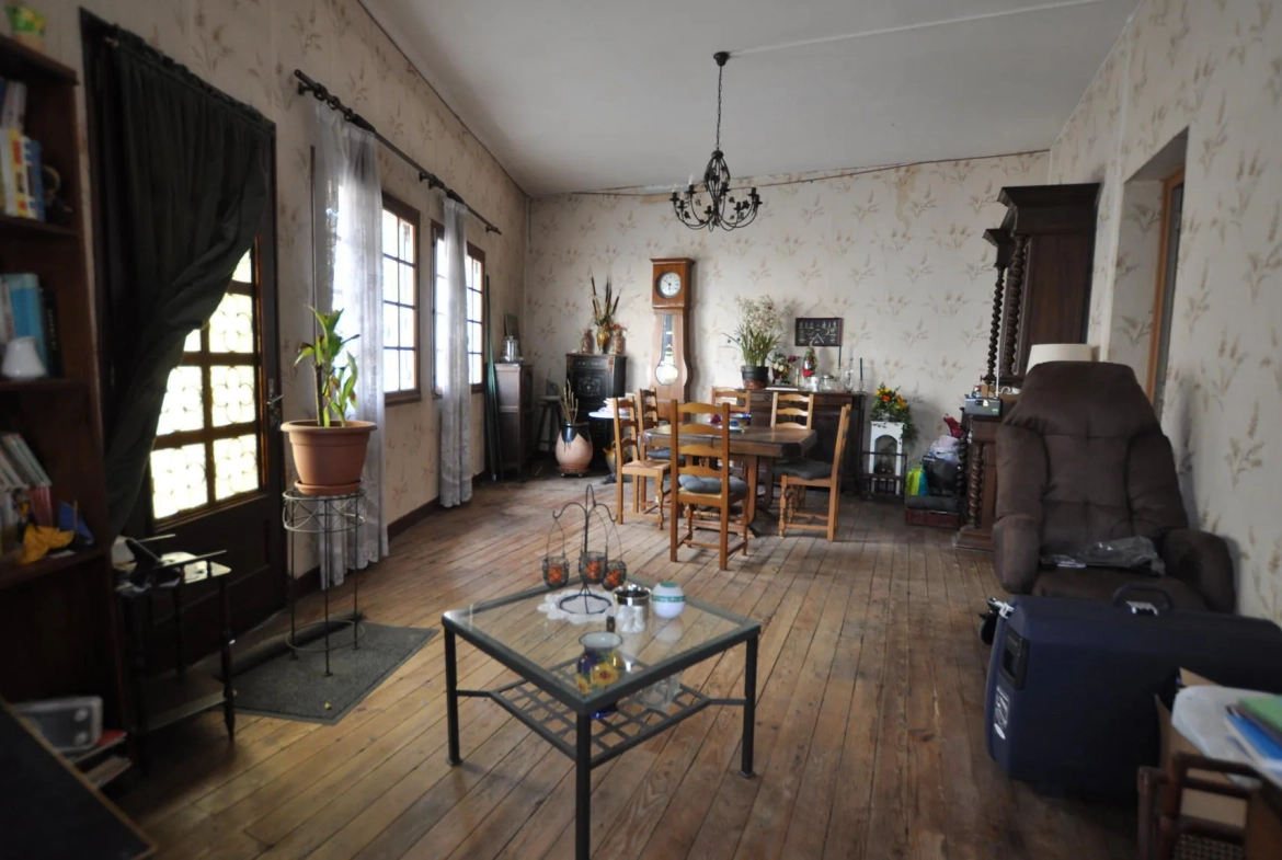Maison en pierre avec cave à Portets à vendre pour 168 000 € 