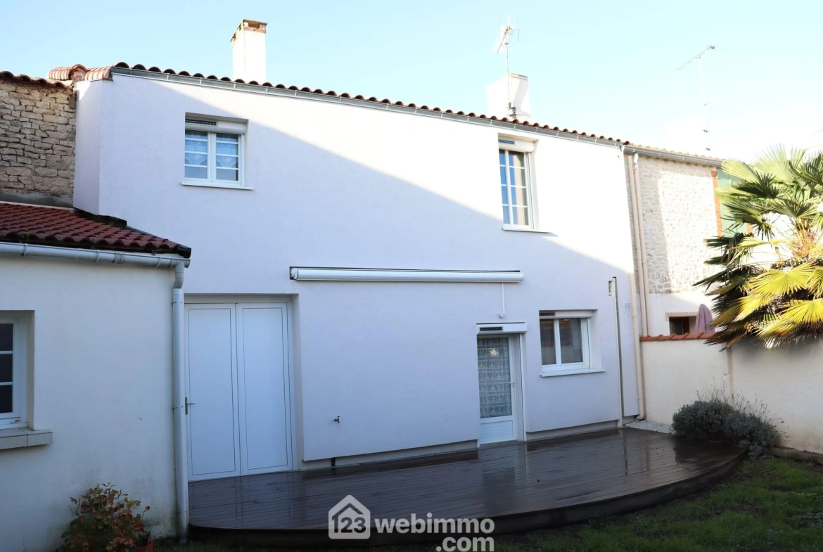 Maison de caractère à Jard-sur-Mer avec jardin et garage - 90 m² 
