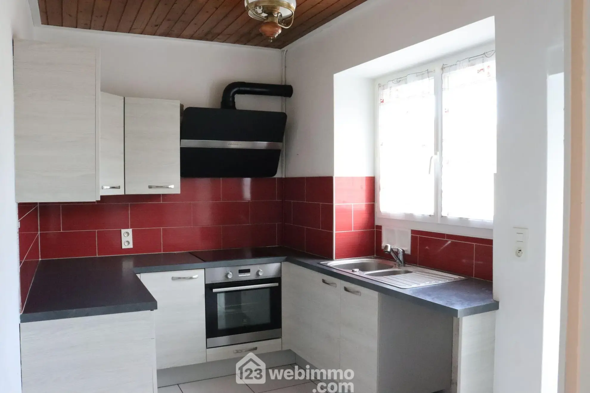 Maison de caractère à Jard-sur-Mer avec jardin et garage - 90 m² 