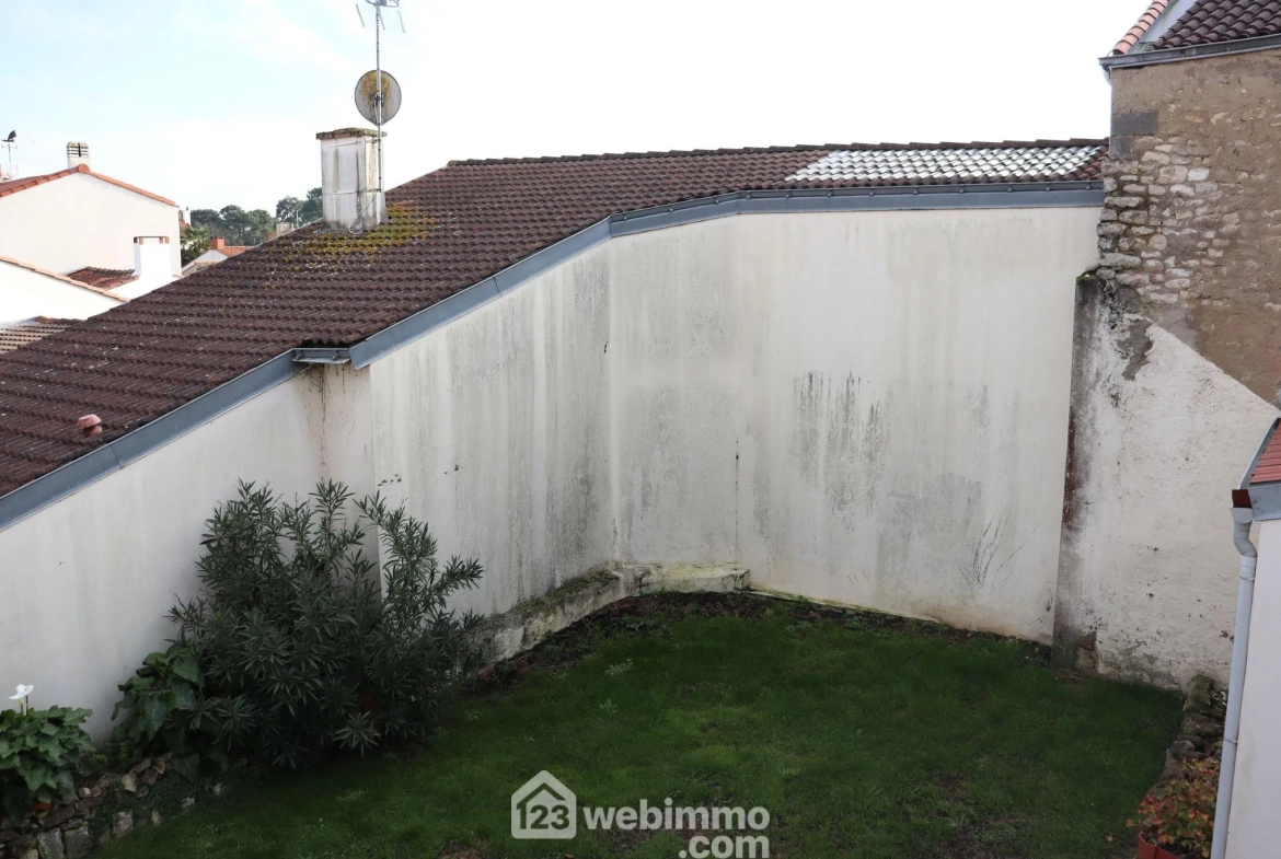 Maison de caractère à Jard-sur-Mer avec jardin et garage - 90 m² 