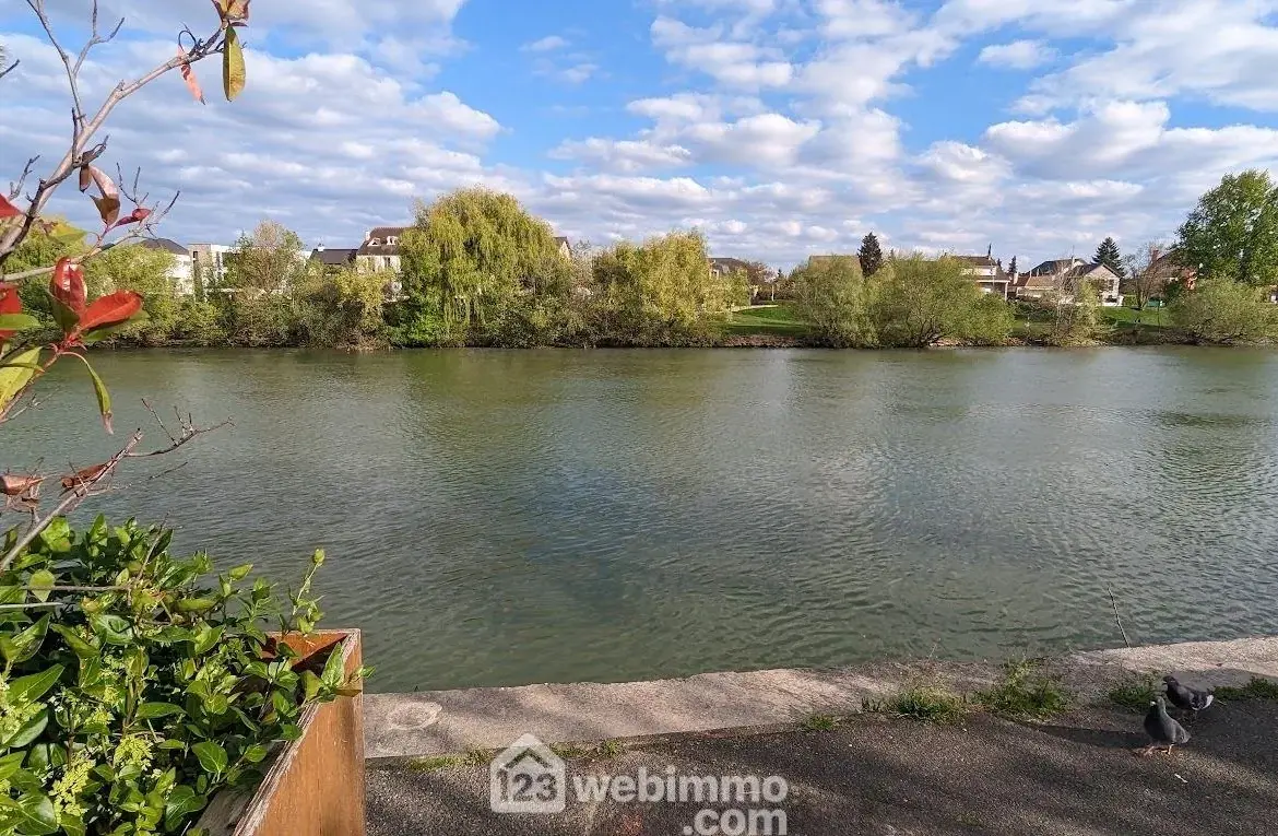 Appartement loué à RésidHome sur les bords de la Marne, investissez en toute sécurité 
