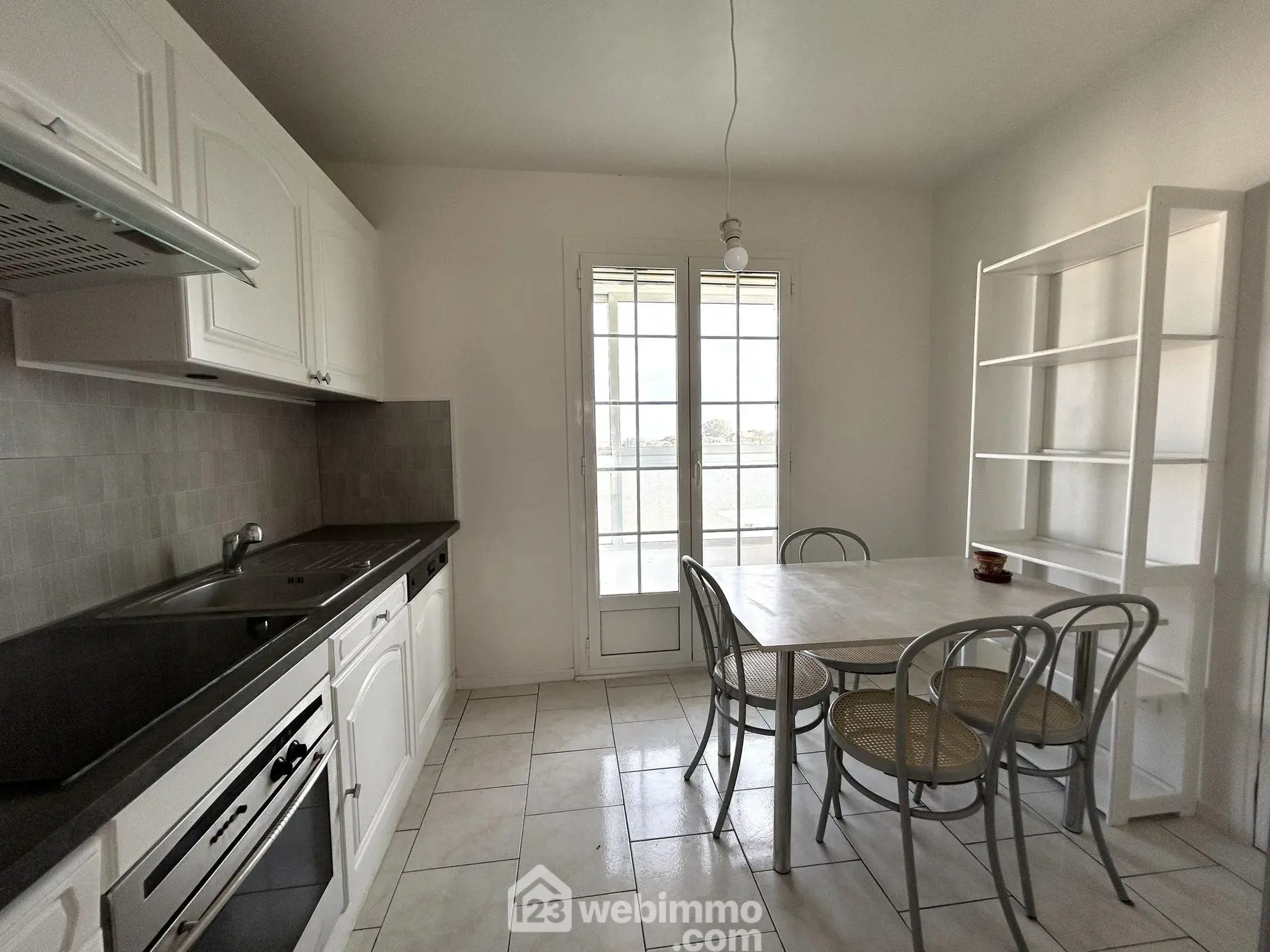 Appartement T3 à vendre à Biguglia - 66 m² avec parking et cave 
