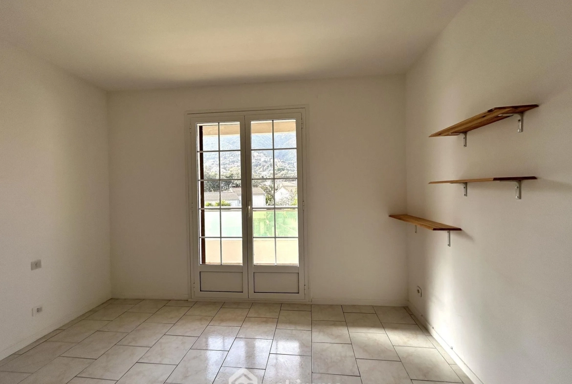Appartement T3 à vendre à Biguglia - 66 m² avec parking et cave 