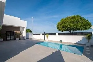 Villas mitoyennes modernes à Roldan - Piscine privée et grande terrasse 