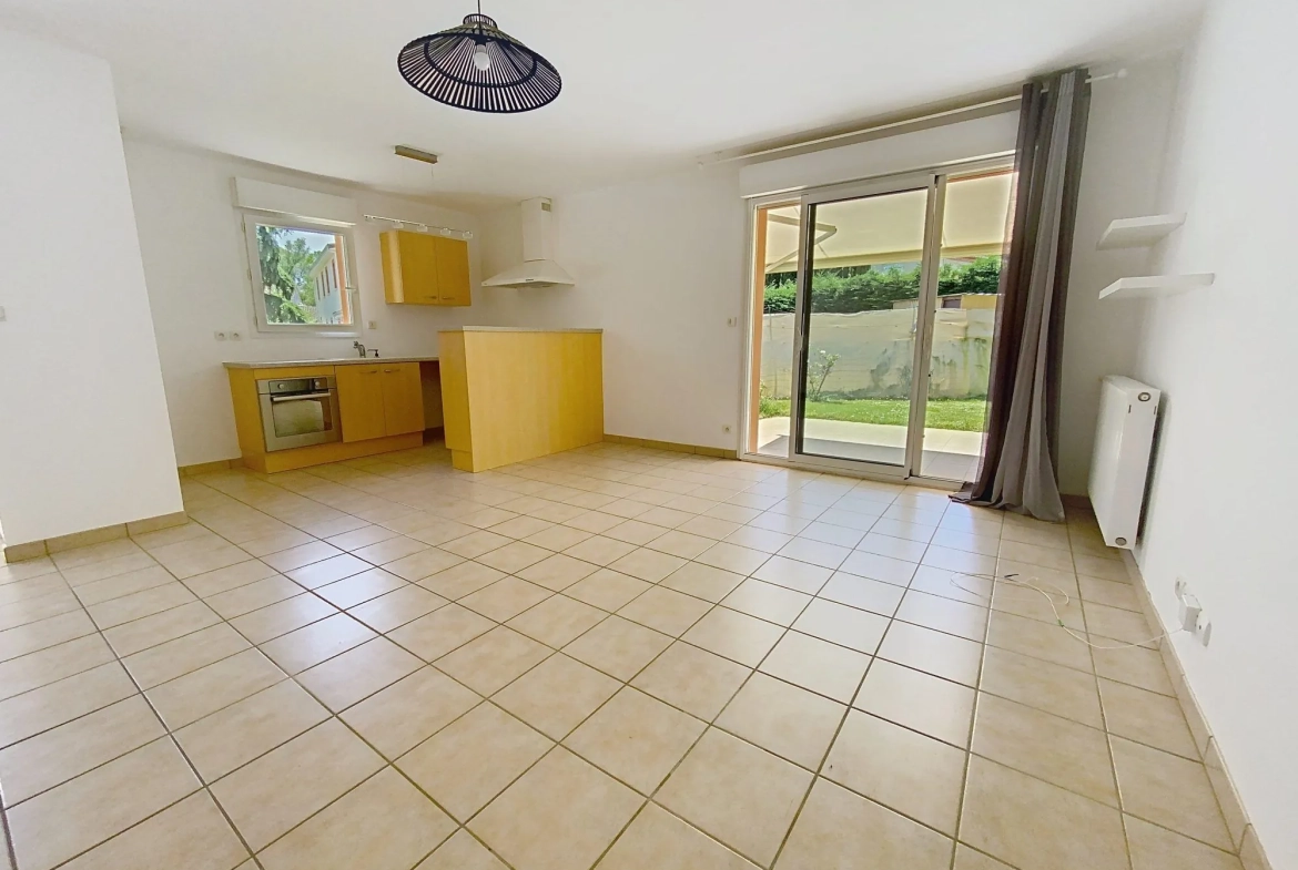 Maison à vendre à Lescure-d'Albigeois – 100 m² avec jardin et proche commodités 