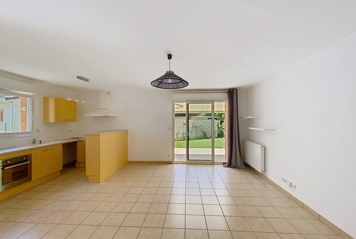 Maison à vendre à Lescure-d'Albigeois – 100 m² avec jardin et proche commodités 