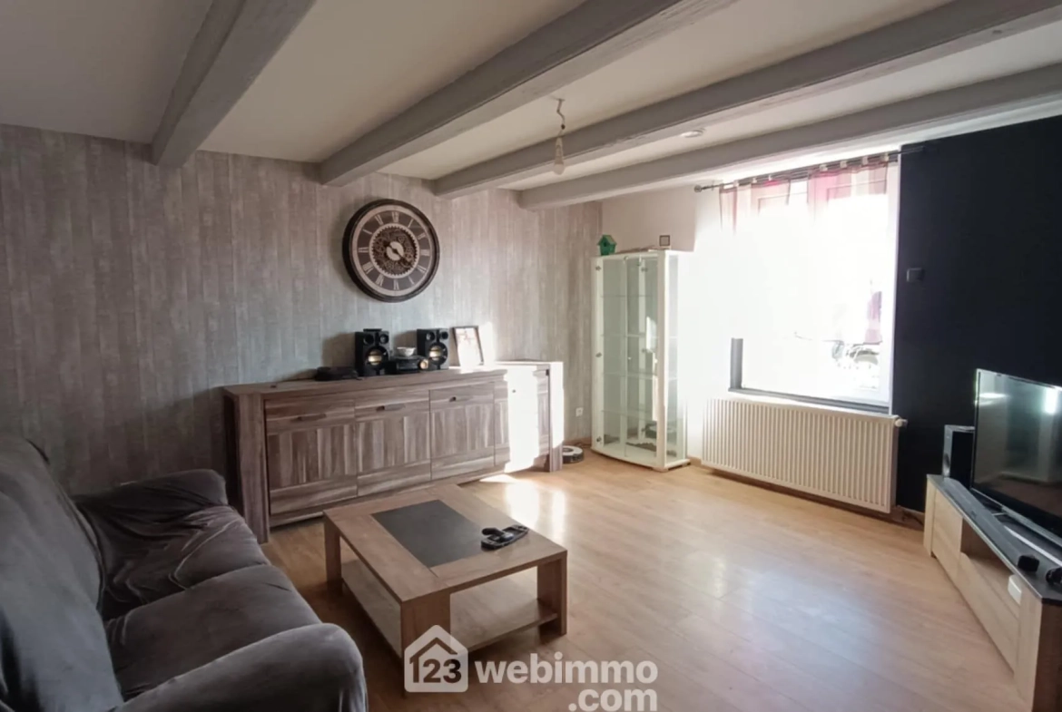 Corps de ferme à vendre à Lavoye – 123 m² avec dépendances sur 3 252 m² 